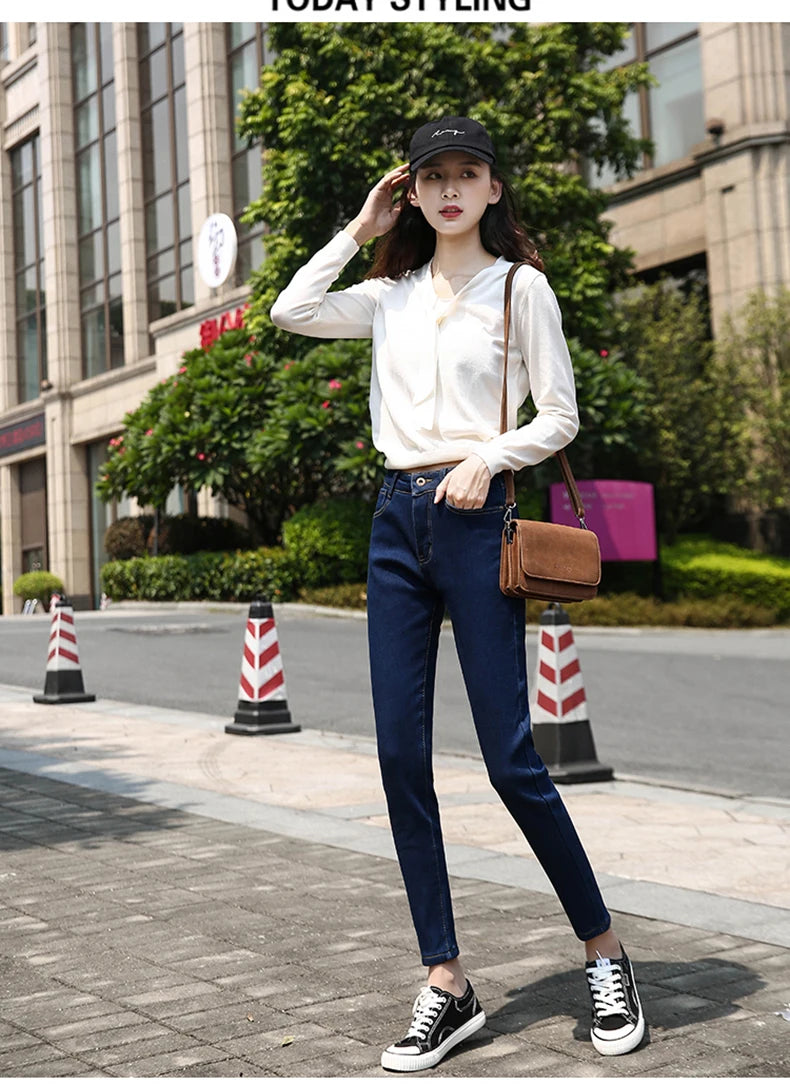 Size 26-40 Winter Women Colorful Fleece Velvet High Waist Jeans Denim Trousers Stretch Warm Pencil Pants Thick Skinny Jeans